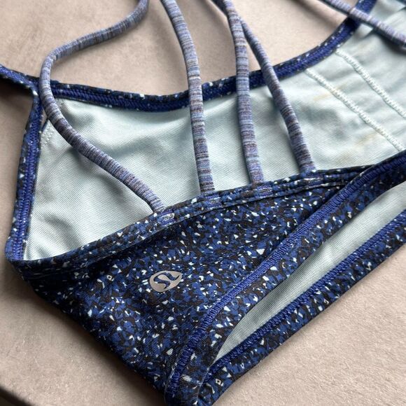 NWOT Lululemon blue sports bra - Picture 2 of 8